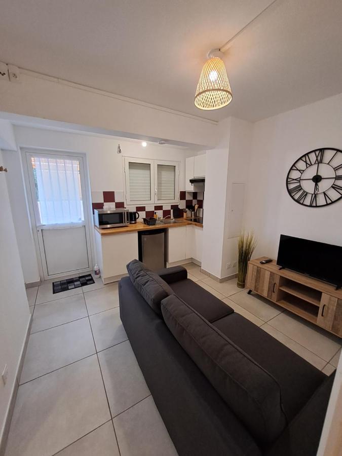 Logement Cosy T2, Centre Ville De Saint-Pierre Eksteriør bilde